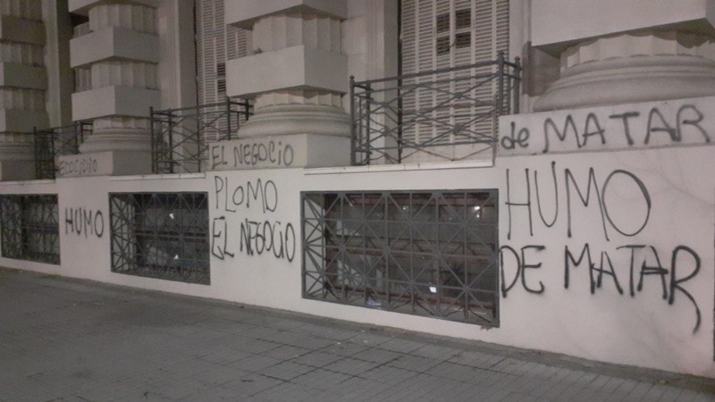 En la sede del gobierno provincial. 