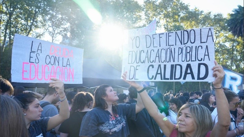 Docentes y estudiantes de Rosario participarán este jueves de una nueva Marcha Federal Universitaria.