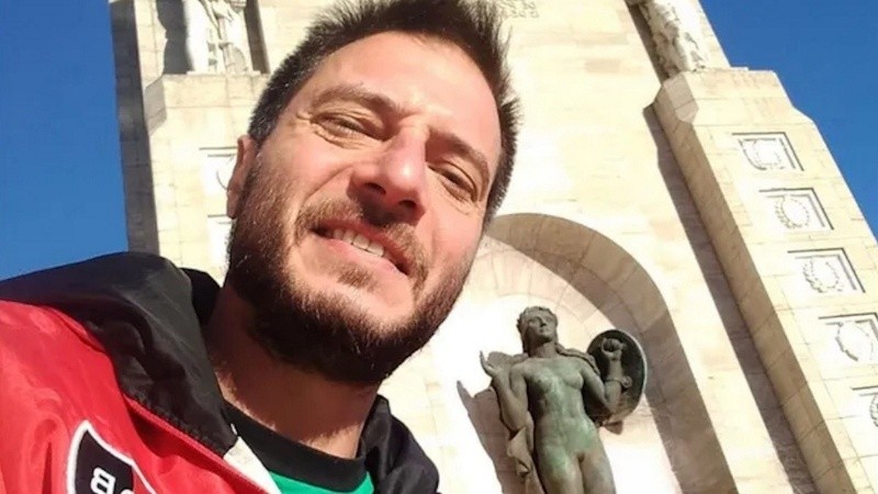 El prófugo recapturado Damián Reifenstuel y una selfie en Rosario antes del incidente fatal.