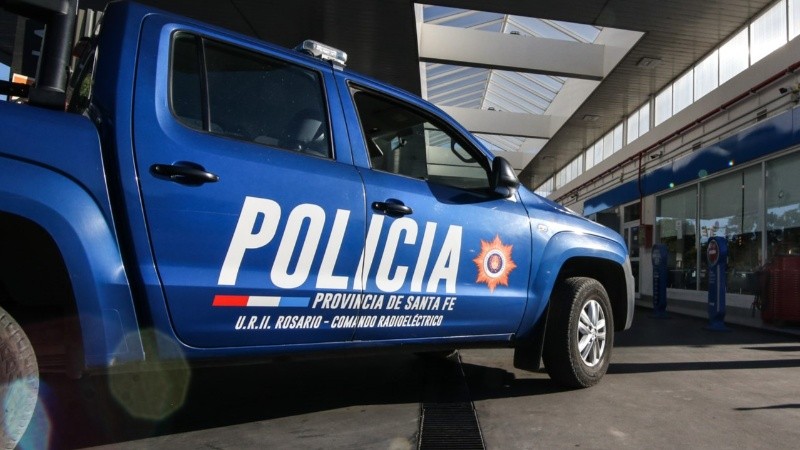 Peculado. El juez resolvió que los agentes transiten la causa en prisión preventiva.