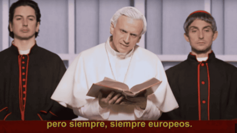 El humorista español José Mota protagoniza el video.