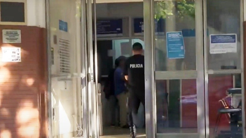 Por razones no explicadas, la guardia del Hospital se encontraba cerrada.