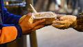 Comenzaron los operativos para repartir raciones de comida caliente por las calles de Rosario