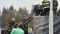 Las imágenes del impresionante rescate del joven atrapado en un camión en Circunvalación