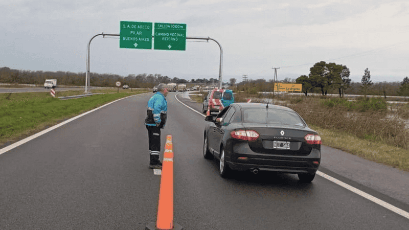 La autopista Rosario-Buenos Aires seguirá con cortes y demoras por los próximos 20 días.