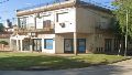 Puertas forzadas y vidrieras rotas: doble robo exprés en una esquina de Jorge Cura