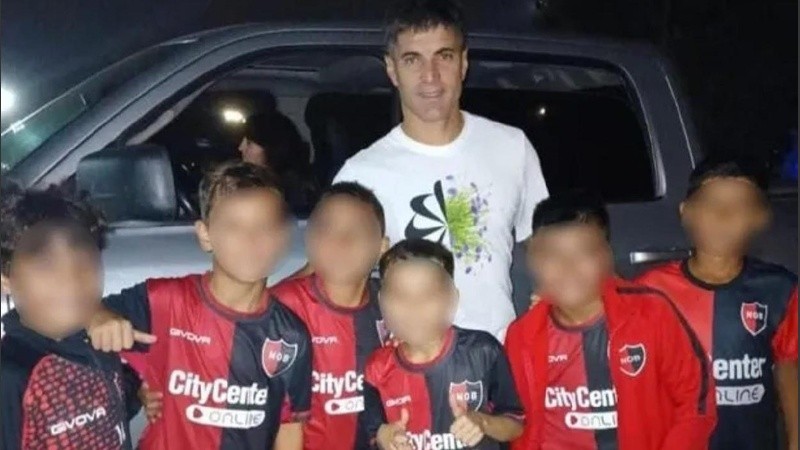 La foto de los chicos de Newell's con Malcorra en Funes.
