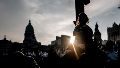 Comienza protesta de jubilados, feministas y otros colectivos contra el Gobierno de Milei