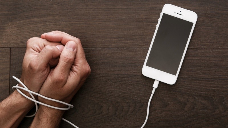 Un concepto que responde al circuito de dependencia a las nuevas tecnologías.