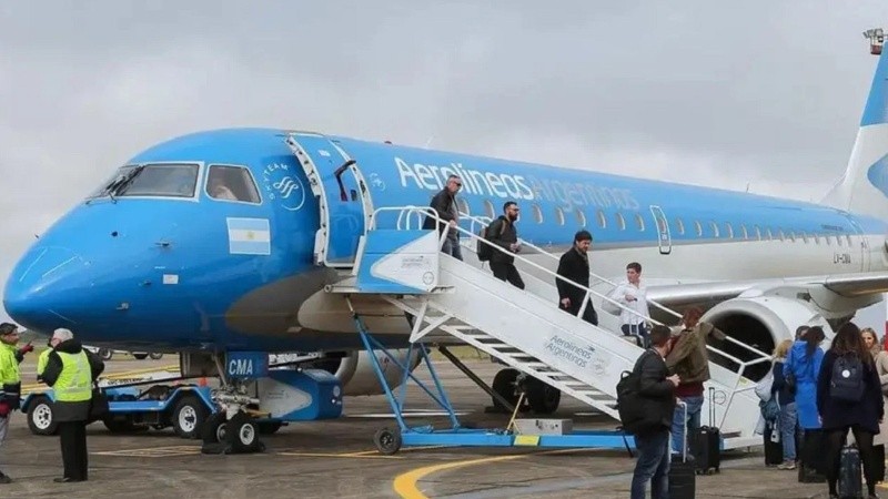 Pilotos advierten que podrían cancelarse 