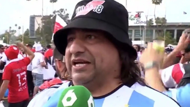 Un hincha argentino fanático de River sorprendió a todos al revelar que quemó su auto intencionalmente para cobrar el seguro.