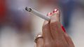 Francia prohibió fumar al aire libre en lugares determinados