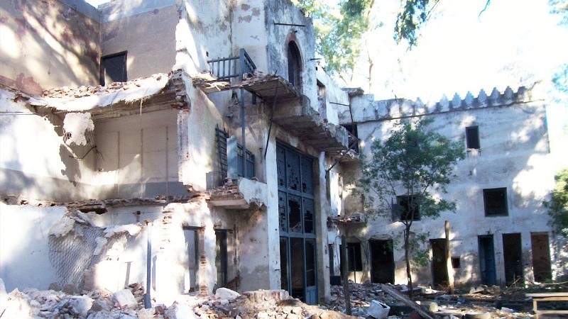 El inmueble fue saqueado en la última década y ya no queda nada en pie. El inmueble fue saqueado en la última década y ya no queda nada en pie.